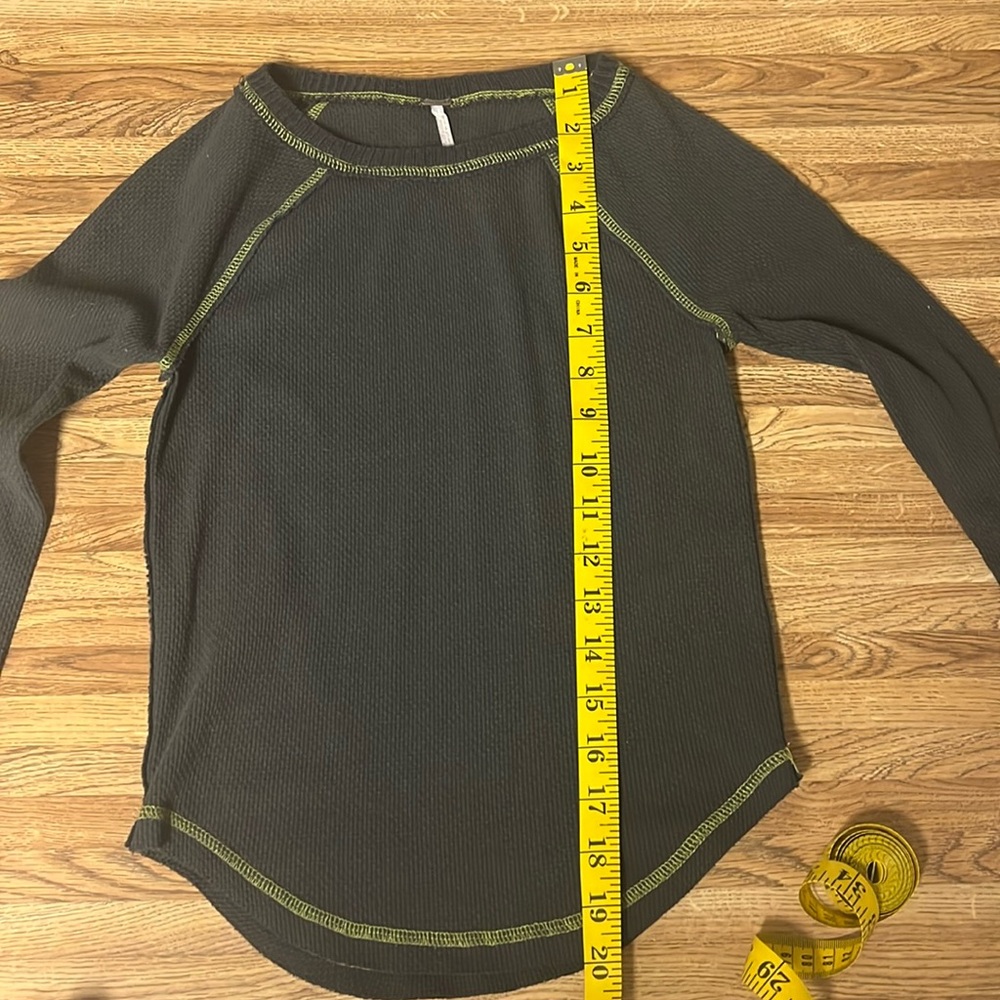 FREE PEOPLE She’s Reversible Cuff Crew Neck Long Sleeve Women’s XS - Picture 13 of 13